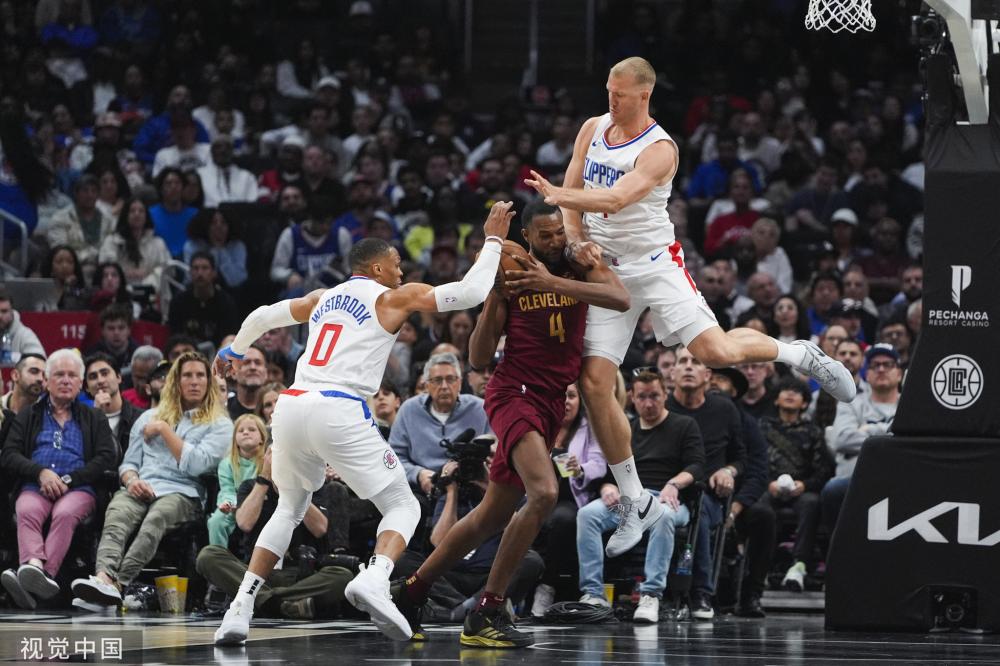 现的边锋与 现的边锋与