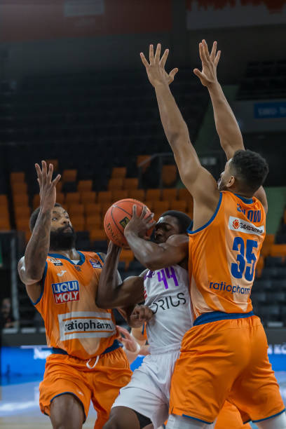 更折射出围 更折射出围